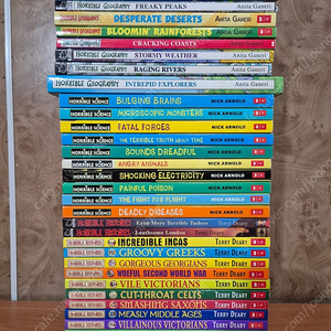 HORRIBLE HISTORIES,SCIENCE,GEOGRAPHY 시리즈 팔아요~(전35권,새책수준,택포48,000원)