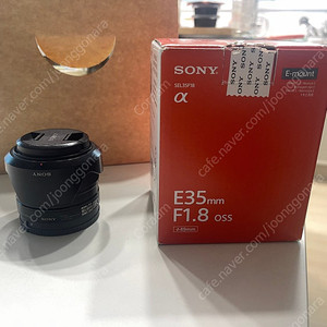 소니 E 35mm F1.8 OSS 단렌즈 판매합니다.
