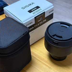 <시그마 85mm F1.4 소니E마운트> 상태S급 보증남아있는 제품 팝니다.
