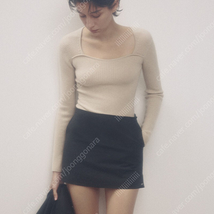 (새상품,택ㅇ)sie 시에 로디나 미니 스커트 블랙s