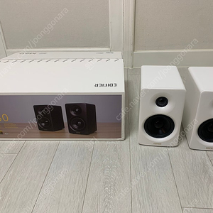 에디파이어 M60 화이트