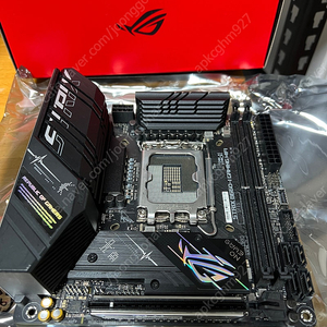 ASUS ROG STRIX B660-I GAMING WIFI (아이보라) CPU핀 휨