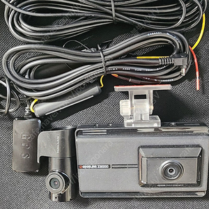 아이나비 Z8000 QHD 블랙박스 정품 GPS, 32기가 풀세트 싸게 판매 합니다(방문시 무료 설치 가능,배선 호환문의 가능,안전결제가능,거래 후기많습니다)