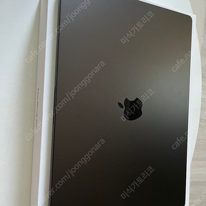 맥북프로 m3 16인치 1tb 팝니다.