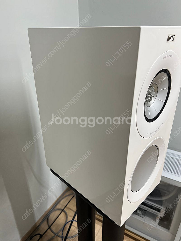 케프 kef r3 meta white 팝니다.--2
