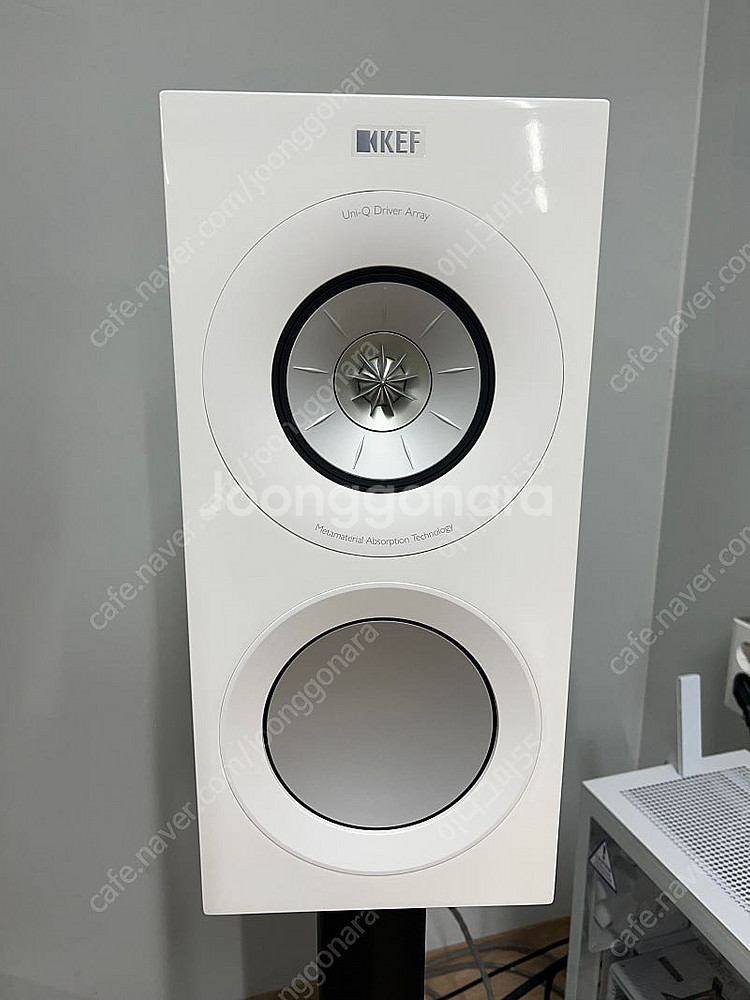 케프 kef r3 meta white 팝니다.--6