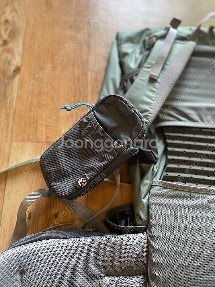 고싸머기어 마리포사 60L 등산 및 백패킹 경량 배낭--4
