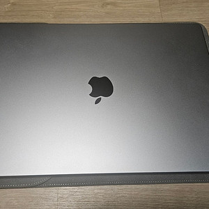 맥북프로 A2485 / 16인치 M1 Pro / 16GB RAM / 1TB SSD / 스페이스그레이 / 130만 원