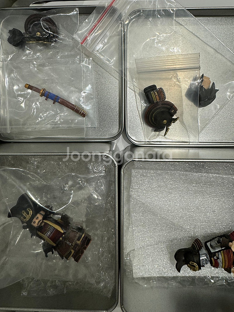 커스텀 레고 코스모스 사무라이랑 기타 레고 판매합니다.--8