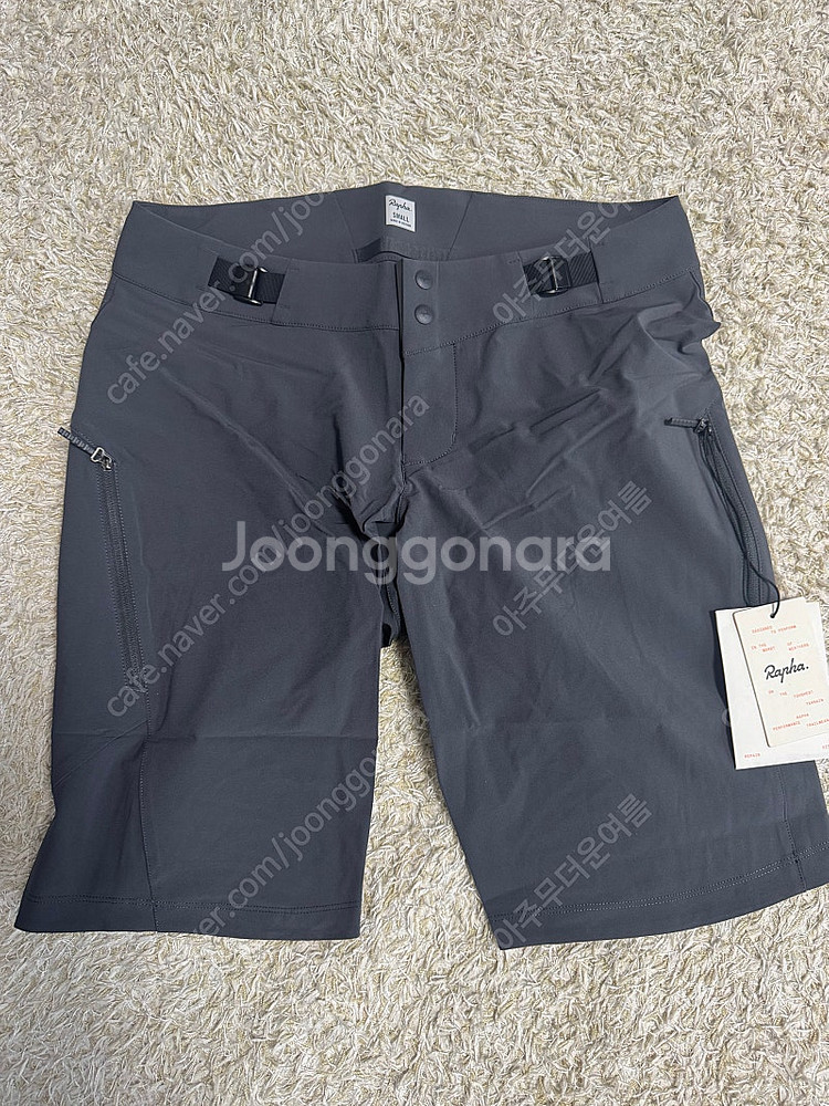 라파 트레일 쇼츠 새상품 판매합니다--0