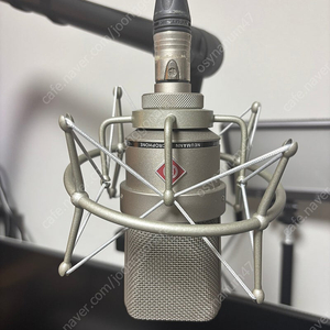 노이만 tlm103 지난 2월 신품구매