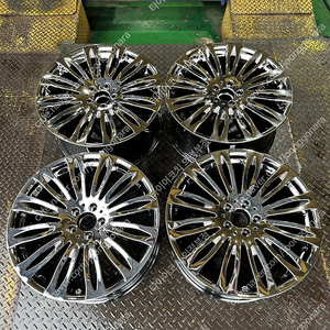 20인치 벤츠 W222 S560 마이바흐 화이트크롬 중고휠 1대분