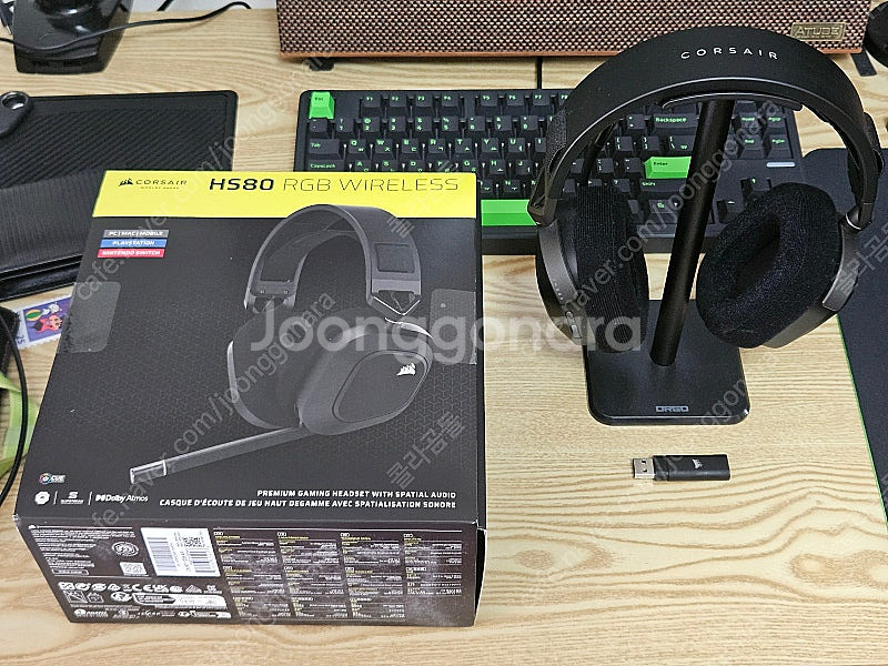 커세어 hs80 무선 해드셋 + 헤드셋 거치대 판매합니...--1