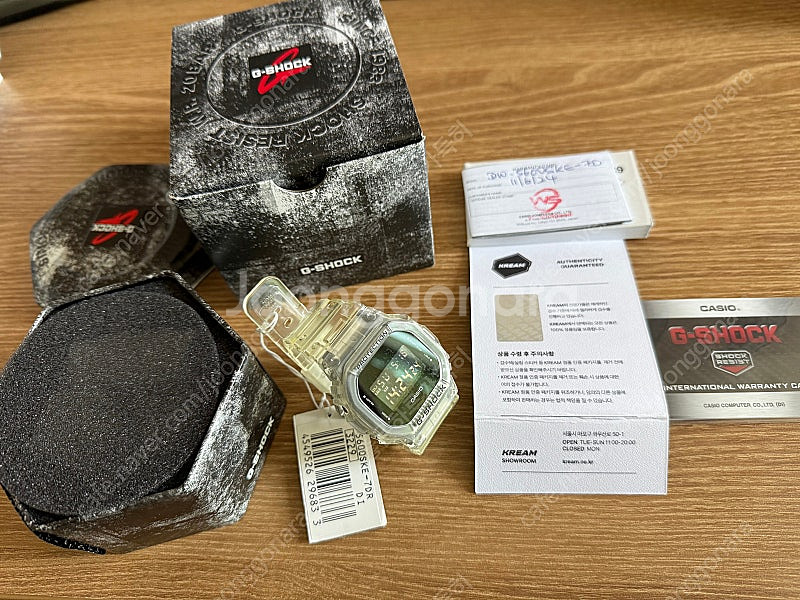 카시오 지샥 시계(Casio G-Shock DW-560...--0