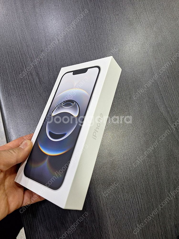 아이폰 16e 화이트 256GB 박스 미개봉 팝니다.--1