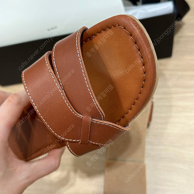 호와스 플랫베이스 뮬 이미지