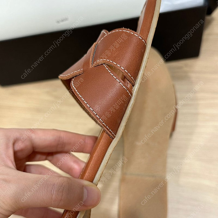 호와스 플랫베이스 뮬 이미지