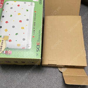 닌텐도 3DS XL 튀어나와요 동물의숲 에디션
