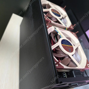 폼디 2.1 9600x 64GB 4070TIS 완본체(SSD 제외)팝니다.