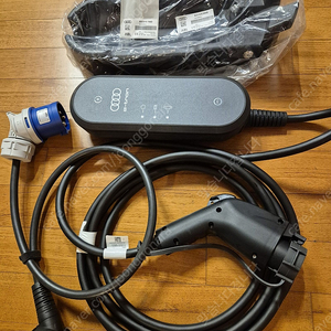아우디 충전기 이트론 충전기 포르쉐 동일제품 7.2kw 새제품 7kw 전기차 충전기 타이칸 ev6 아이오닉 파워큐브 코스텔 아우토링크 만땅 베딕트 에코플레이 완속 저속 전기차 충전