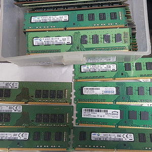 삼성전자 ﻿ PC 데스크탑 노트북 메모리 RAM 램 DDR4 ﻿8G 8기가 DDR3 8G 8기가 4G 4기가 양면 단면 저렴히 팝니다