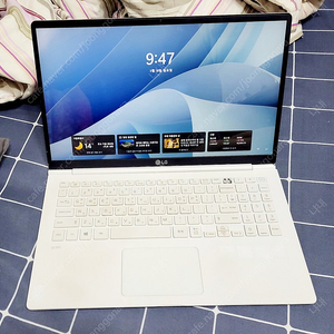 LG 그램 15인치 i3 15Z990 하자있음