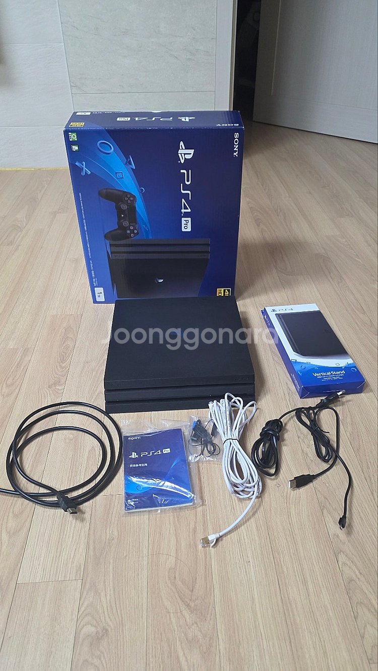 PS4 Pro 1TB 판매합니다 +게임팩 5팩 일괄팝니...--0