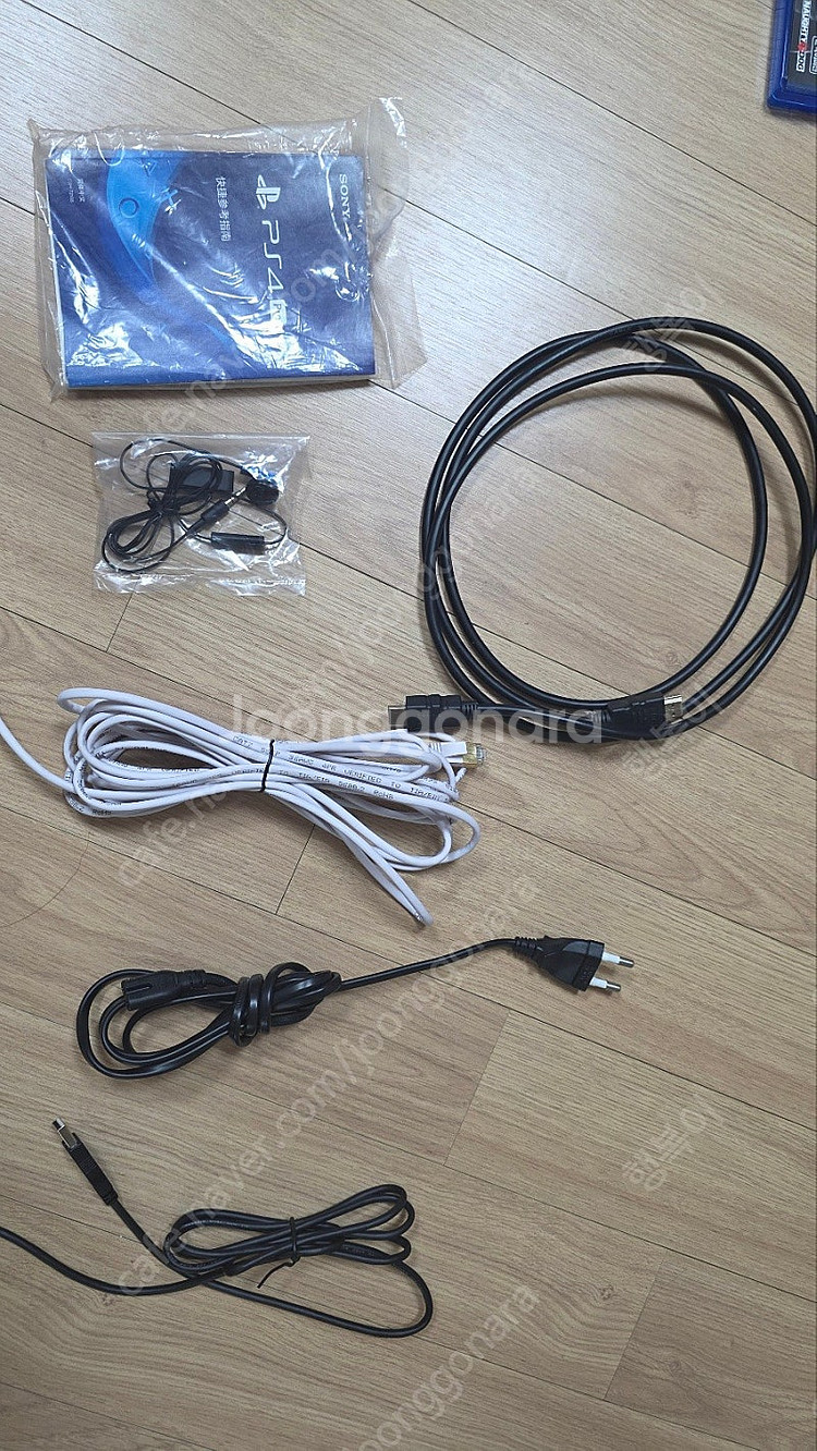 PS4 Pro 1TB 판매합니다 +게임팩 5팩 일괄팝니...--4