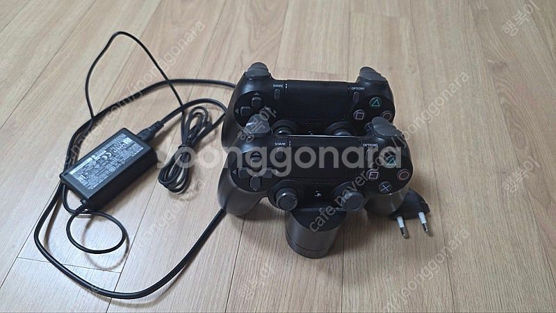 PS4 Pro 1TB 판매합니다 +게임팩 5팩 일괄팝니...--7