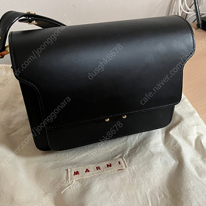 마르니 트렁크백 카프스킨 미듐 블랙