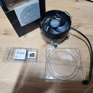 AMD 라이젠 3400G CPU 팝니다 (기본 쿨러 포함)
