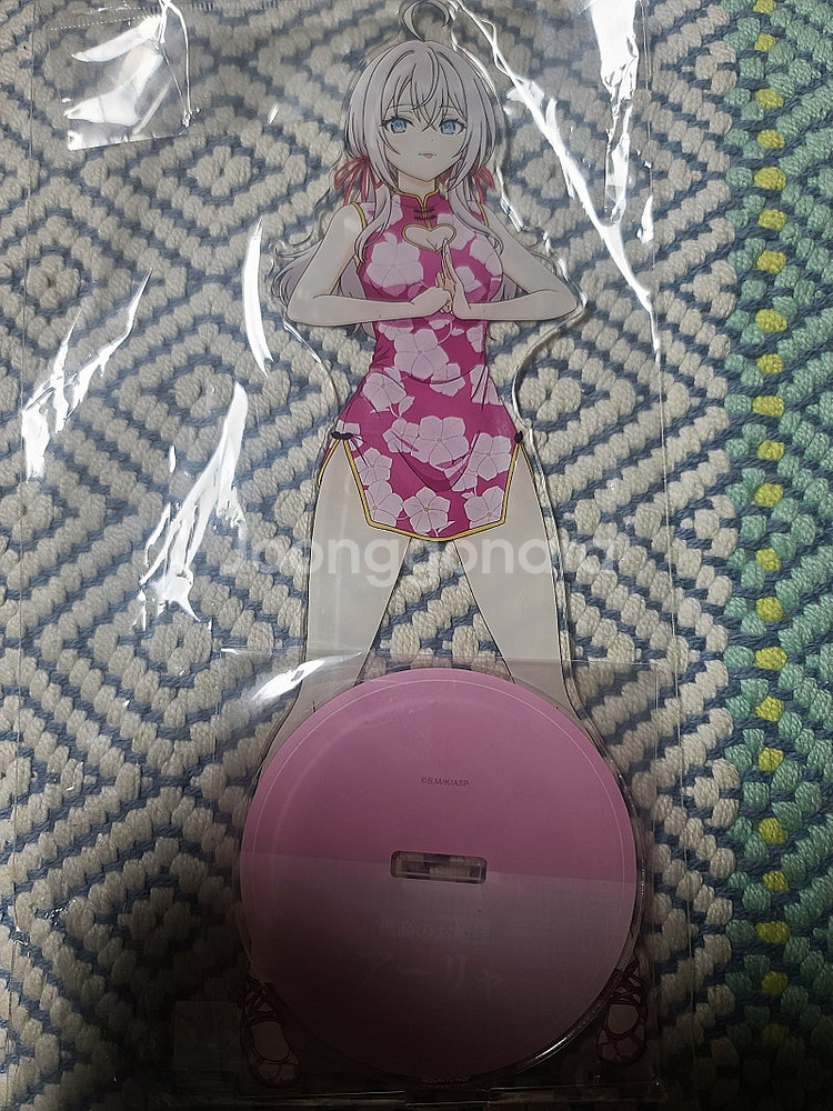 가끔씩 툭하고 러시아어로 부끄러워하는 옆자리의 아랴 양...--0