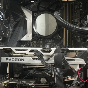 i9-10850k / Z490 / RX6600XT / 램 64기가 본체판매합니다.