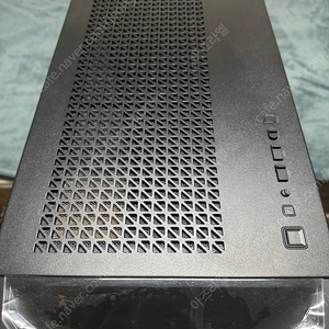 Antec PERFORMANCE 1 FT MESH 강화유리 케이스 팝니다.