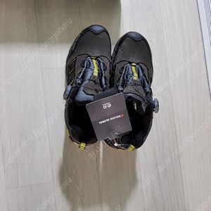 kolon global(코오롱 글로벌) 미사용 안전화(kg-631) 270mm 사이즈 팝니다.