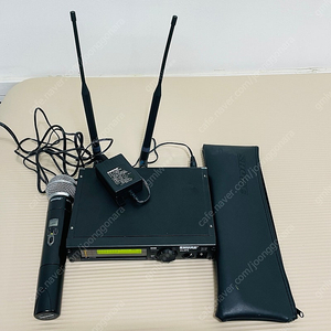 SHURE ULXP4 + BETA58A 무선 마이크 시스템 판매합니다.