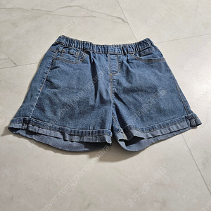 헹텐 키즈 170 싸이즈 청 반바지 판매 해요