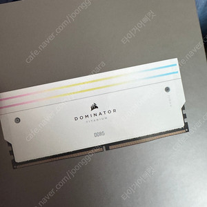 커세어 도미네이터 티타늄 7200 32g