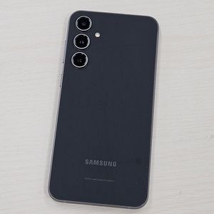 갤럭시S23FE 그라파이트 256용량 무잔상 깨끗한단말기 S급 33만 판매해요