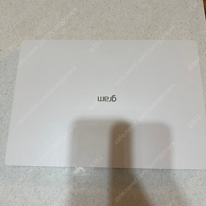 2025 LG 그램 pro 17인치 내장그래픽 울트라7 애로우레이크 화이트 램32G ssd512G 팔아요