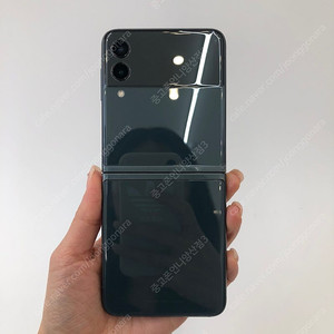 (양산중고폰) 81909 갤럭시Z플립3 (F711) 딥그린 256GB 판매합니다. 21만원