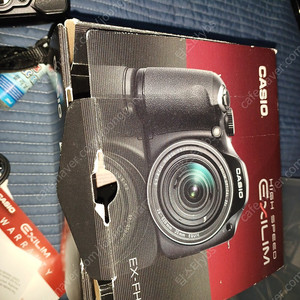 디카 디지털카메라 CASIO 카시오 EXILIM EX-FH20정품 박스 16GB 밧데리부분사용감 부품값으로 판매
