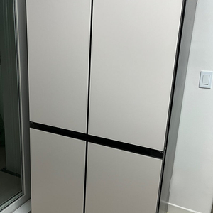 LG 디오스 오브제컬렉션 냉장고 610L / 150만원 / 성남시 금곡동