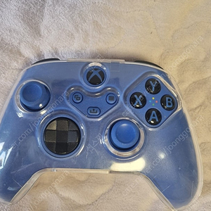 XBOX Series 블루투스 무선 컨트롤러 쇼크 블루 판매합니다.