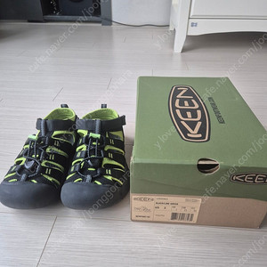 킨키즈 keen 뉴포트 샌들 210 us2
