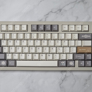 neo75cu 레트로화이트/구리하판 팝니다.