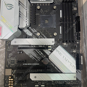 Asus Rog Strix B550-A Gaming + 딥쿨 수냉쿨러