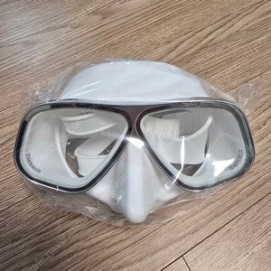 아폴로 바이오메탈마스크 D타입(95cc) 판매합니다. (화이트실리콘)