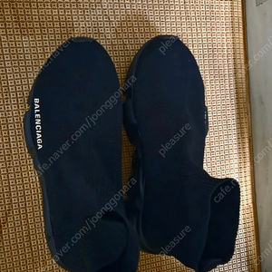 발렌시아가 스피드러너 올검 34 사이즈 정품입니다