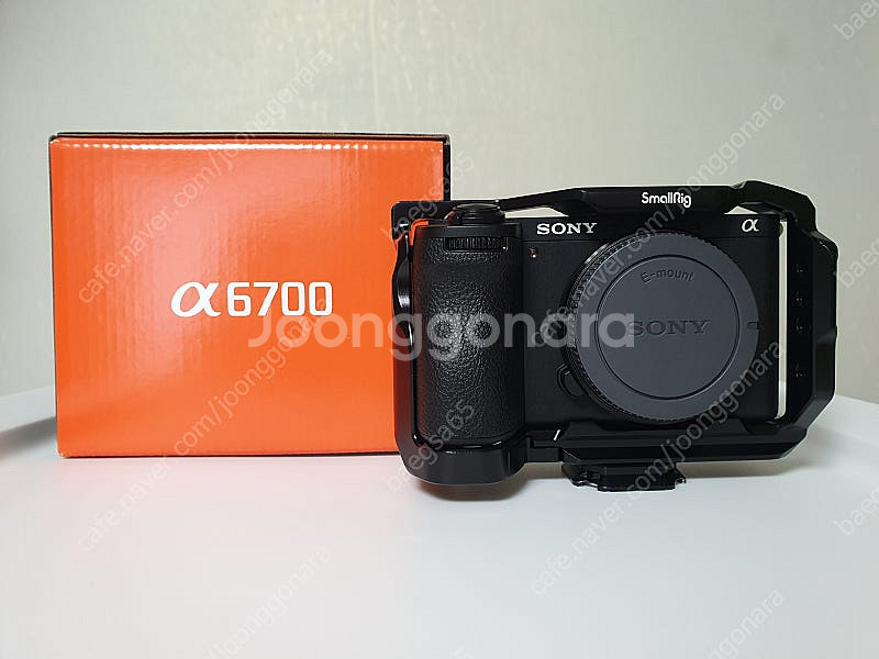 소니 a6700 팝니다.--0